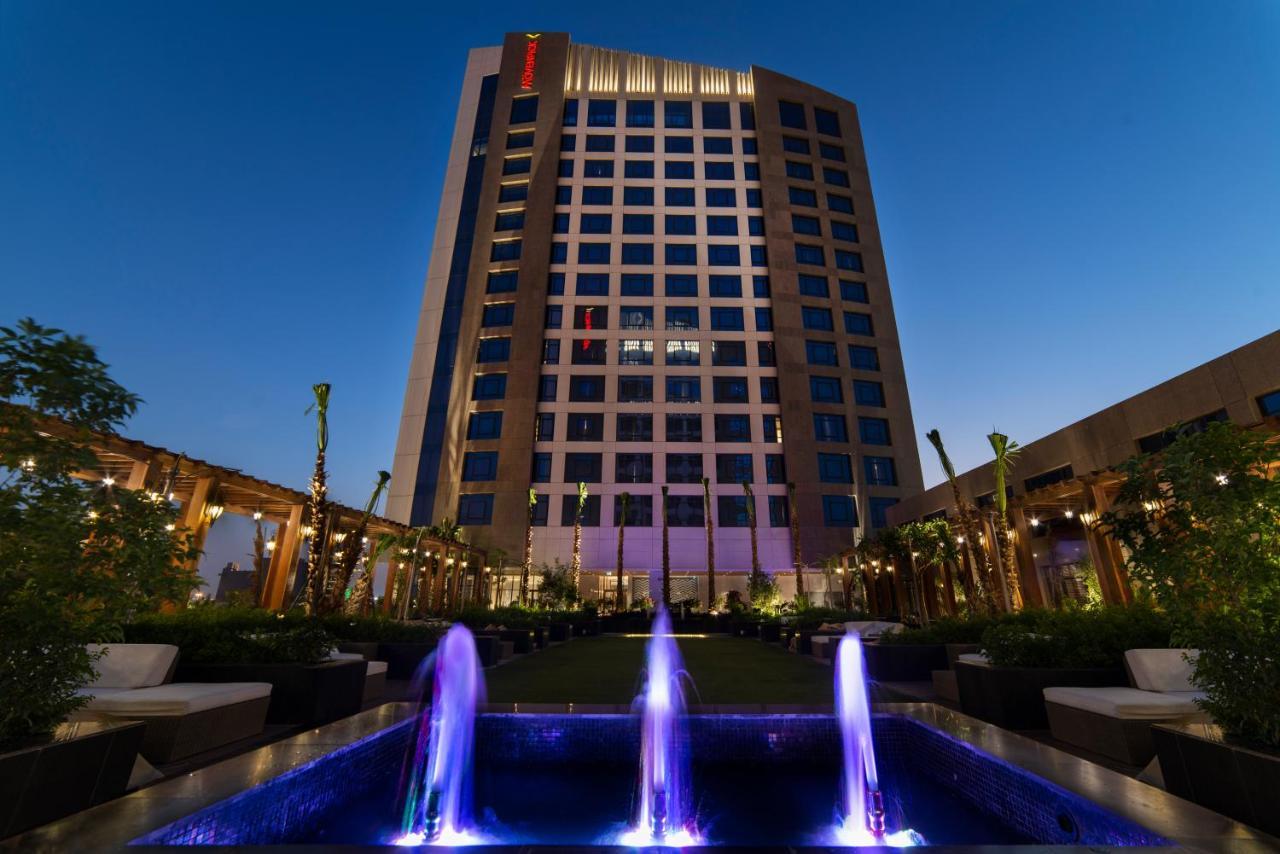 Movenpick Hotel And Residences Riyadh Ngoại thất bức ảnh Hilton Cairo