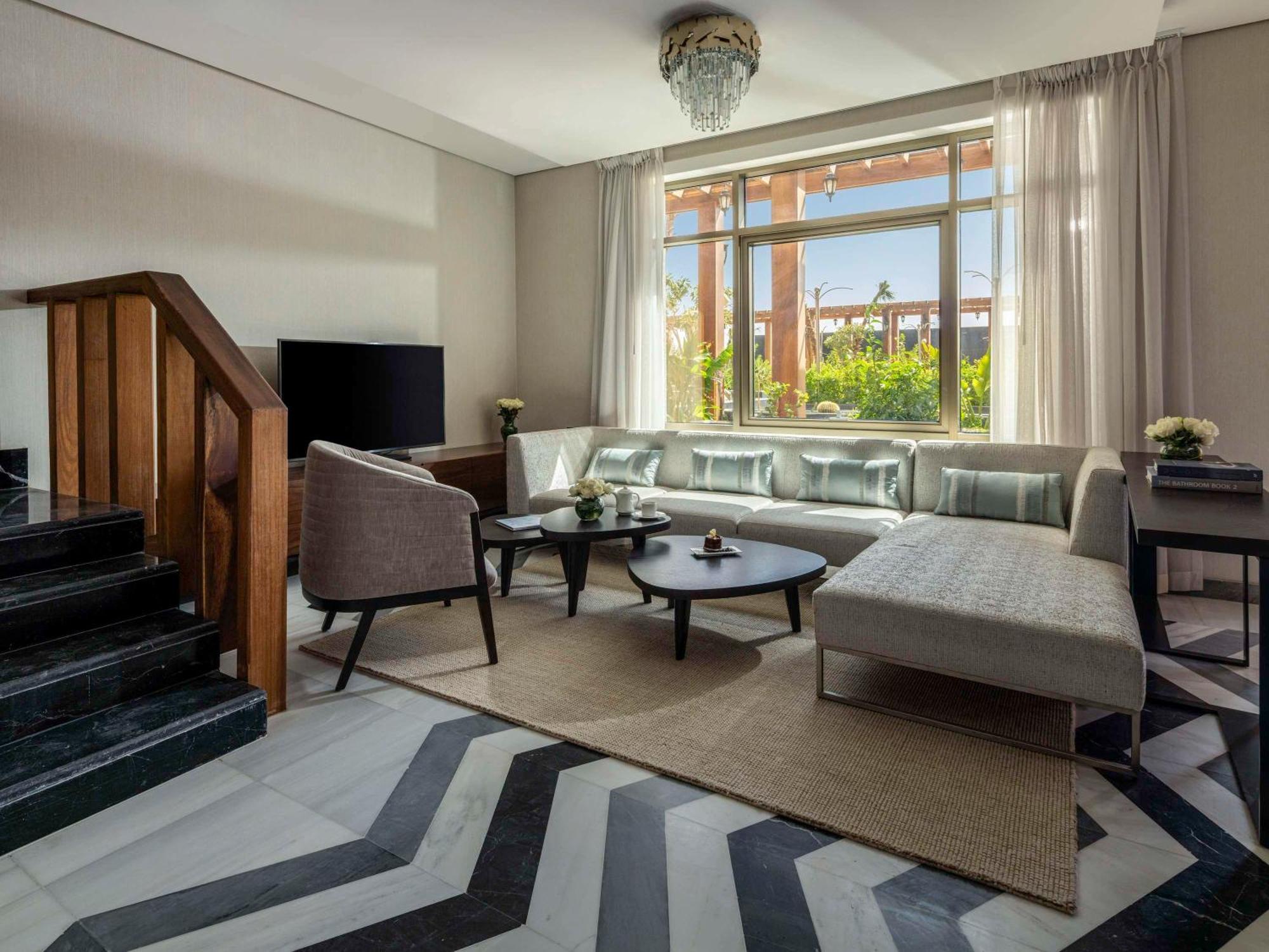 Movenpick Hotel And Residences Riyadh Ngoại thất bức ảnh A living room at the hotel